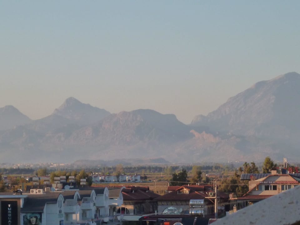 Blick zu den Bergen Belek Beach Resort Hotel