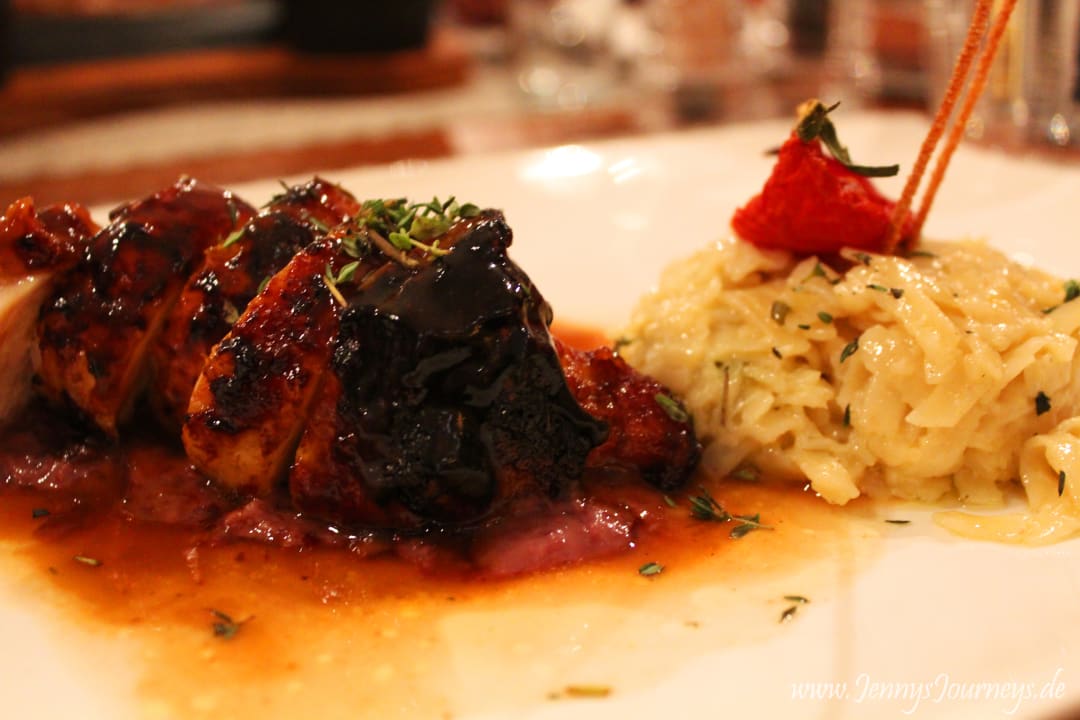 Gastro Acanthus Cennet Barut Collection