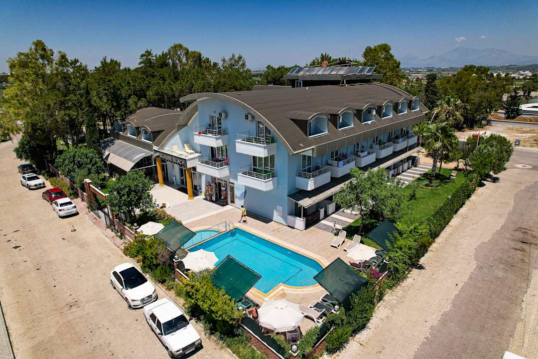 Außenansicht Prenses Sealine Beach Hotel