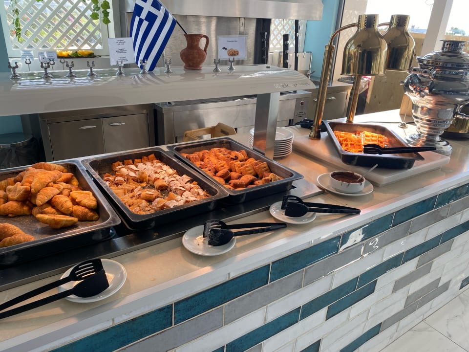 Gastro Asterias Beach Resort