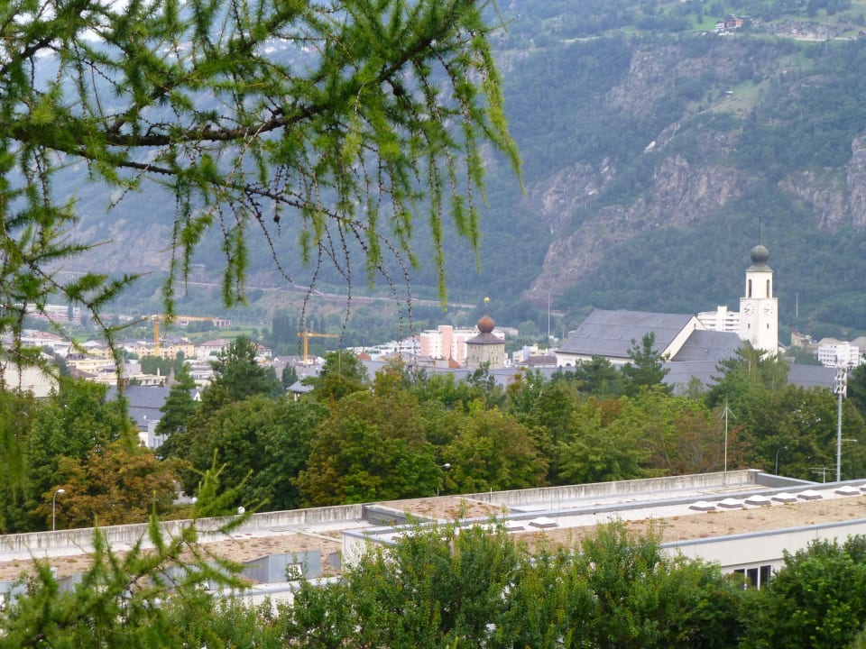 Blick Richtung Stockalperschloss Hotel Haus Schönstatt