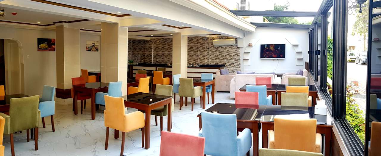 Gastro Lavin Garden Hotel