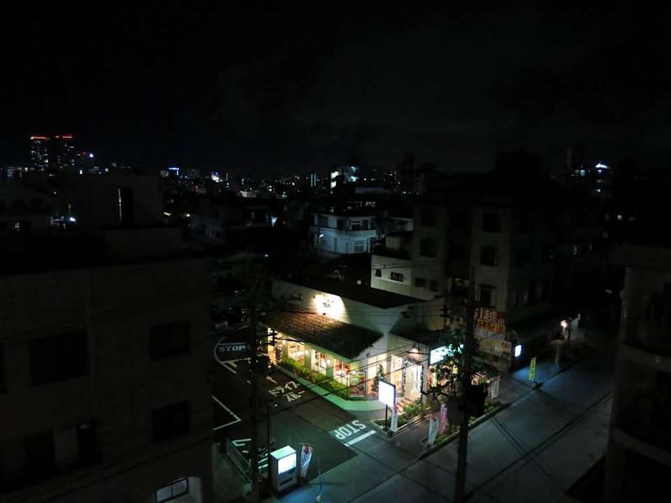 Ausblick bei Nacht White Terrace Tsuboya Guesthouse