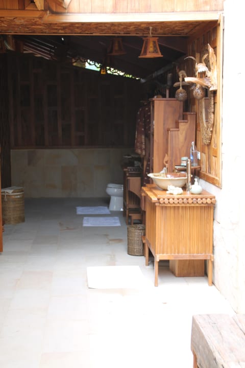 Bad halb frei halb überdacht Santhiya Koh Phangan Resort & Spa