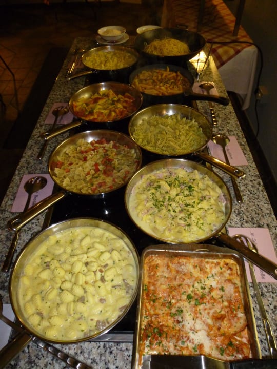Nudelbuffet am Themenabend Alpenhof Lodge Passeiertal