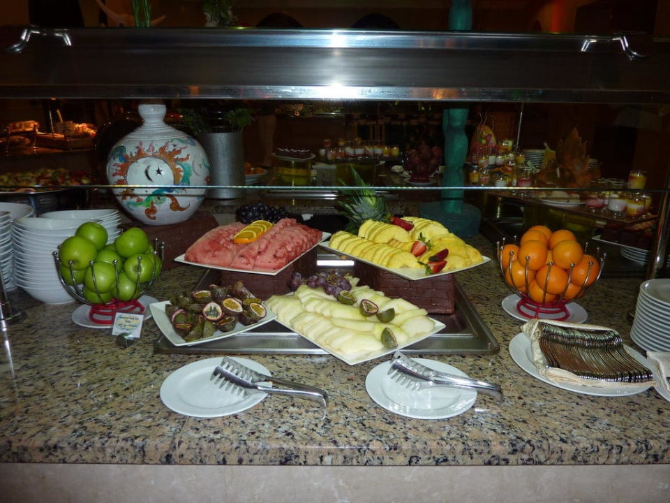 Büffet Miramar Al Aqah Beach Resort