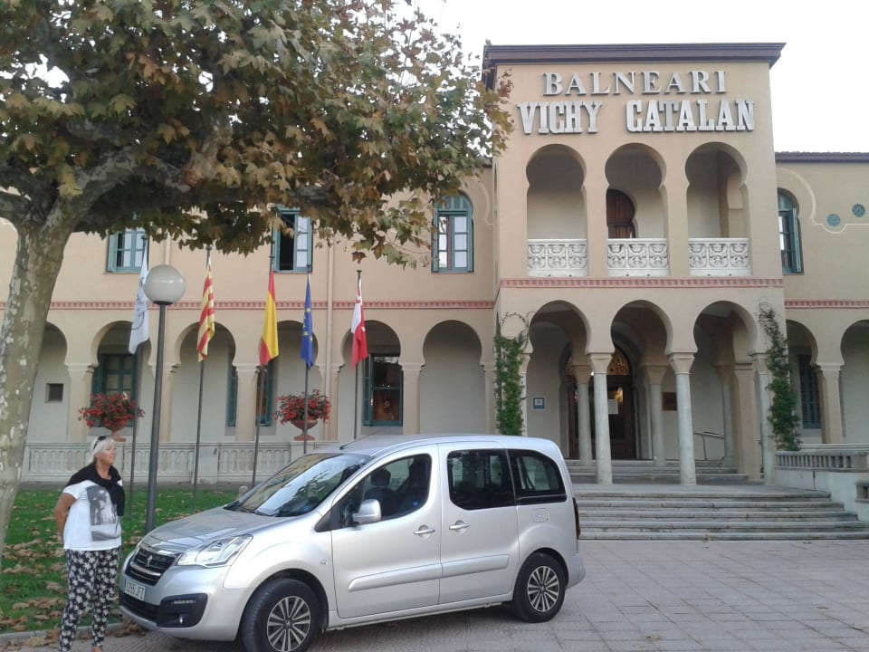 Eingang 1881 Hotel Balneario Vichy Catalan