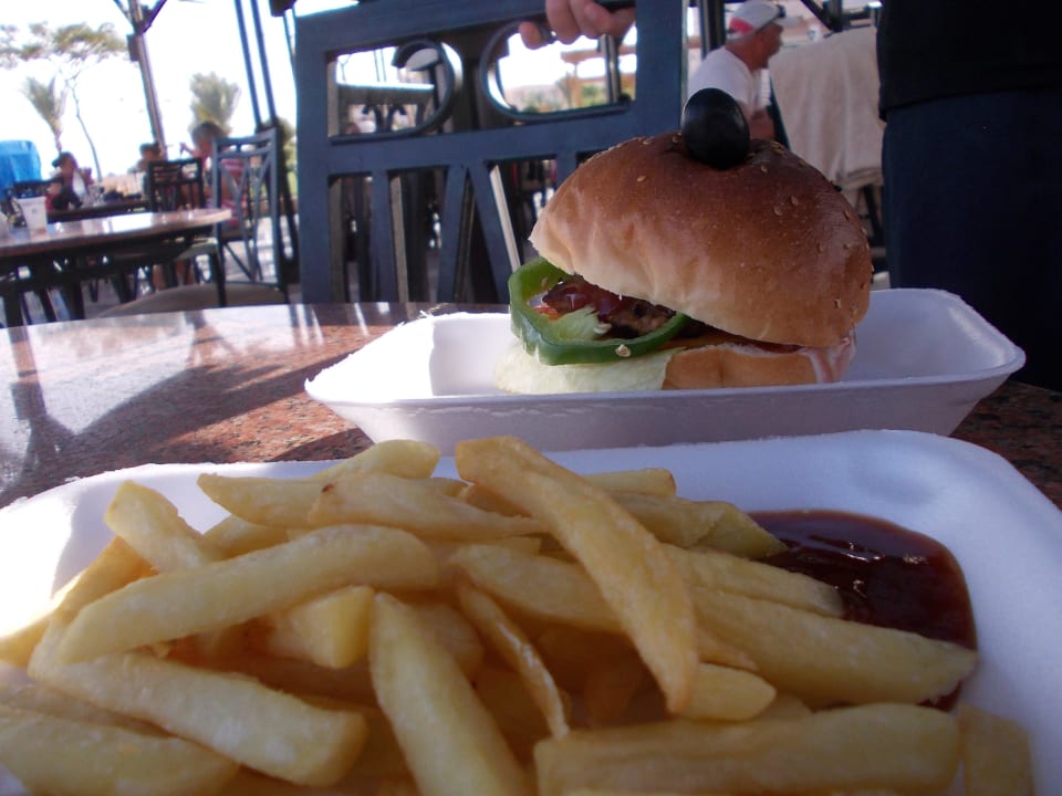 Snacks an der Strandbar Pickalbatros Palace Resort