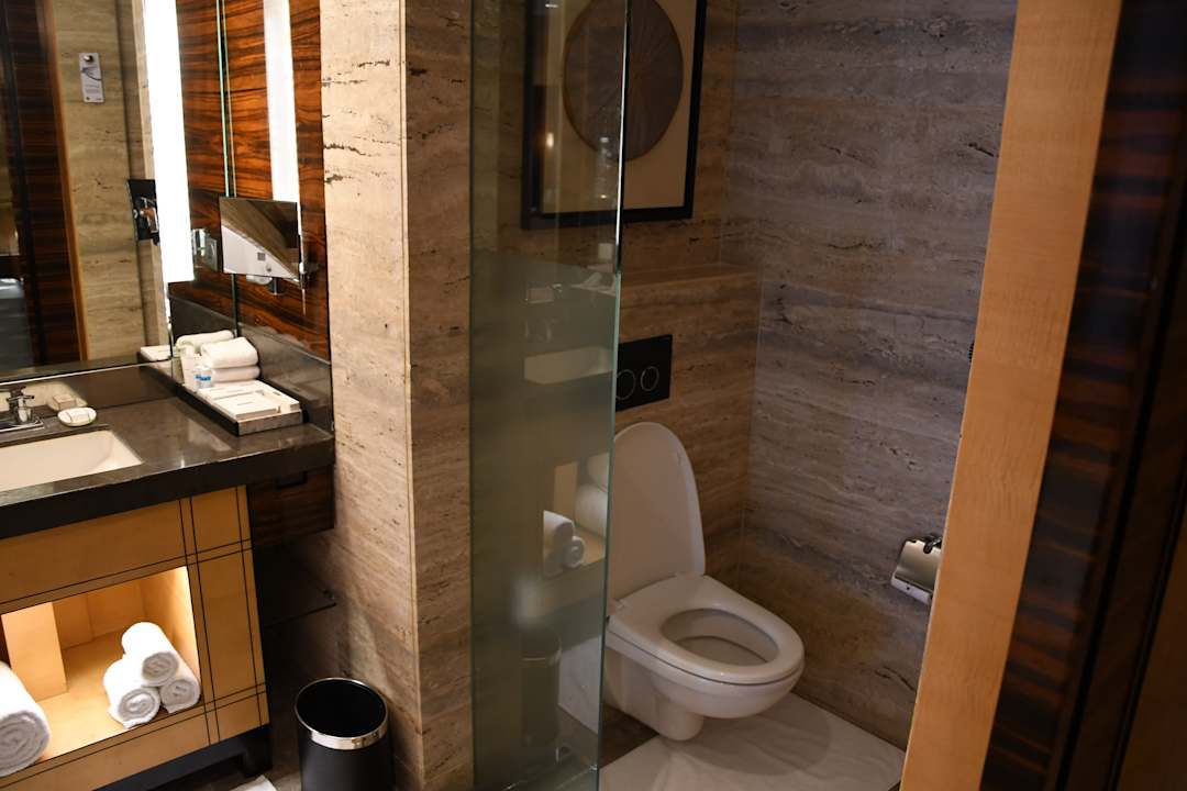 Zimmer JW Marriott Hotel New Delhi Aerocity