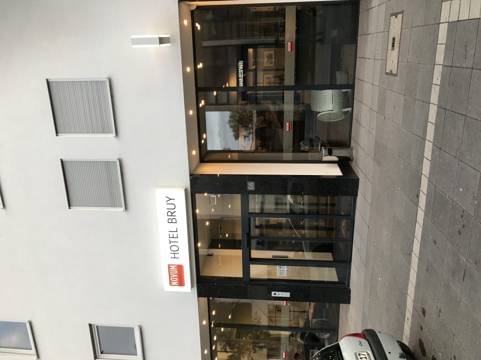 Außenansicht Hotel Bruy