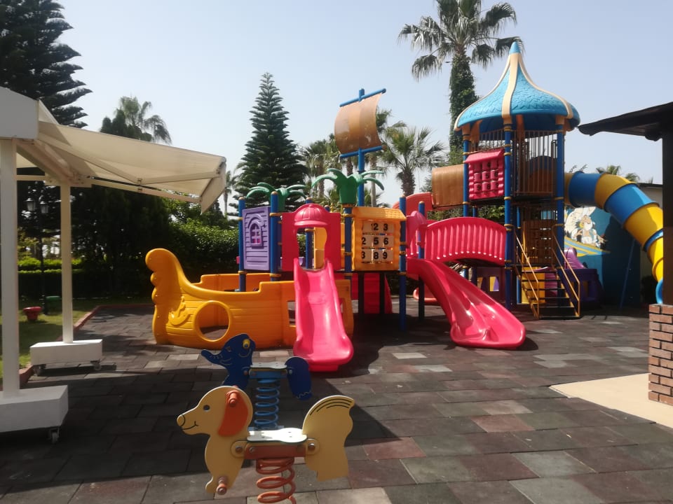 Kids Club Saphir Resort & Spa