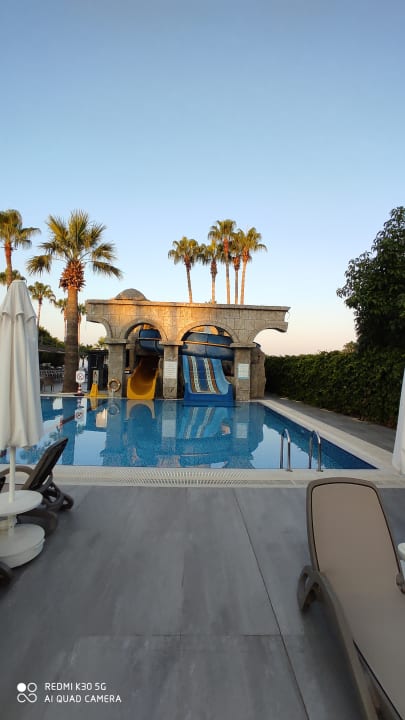 Pool Hotel Thalia Unique