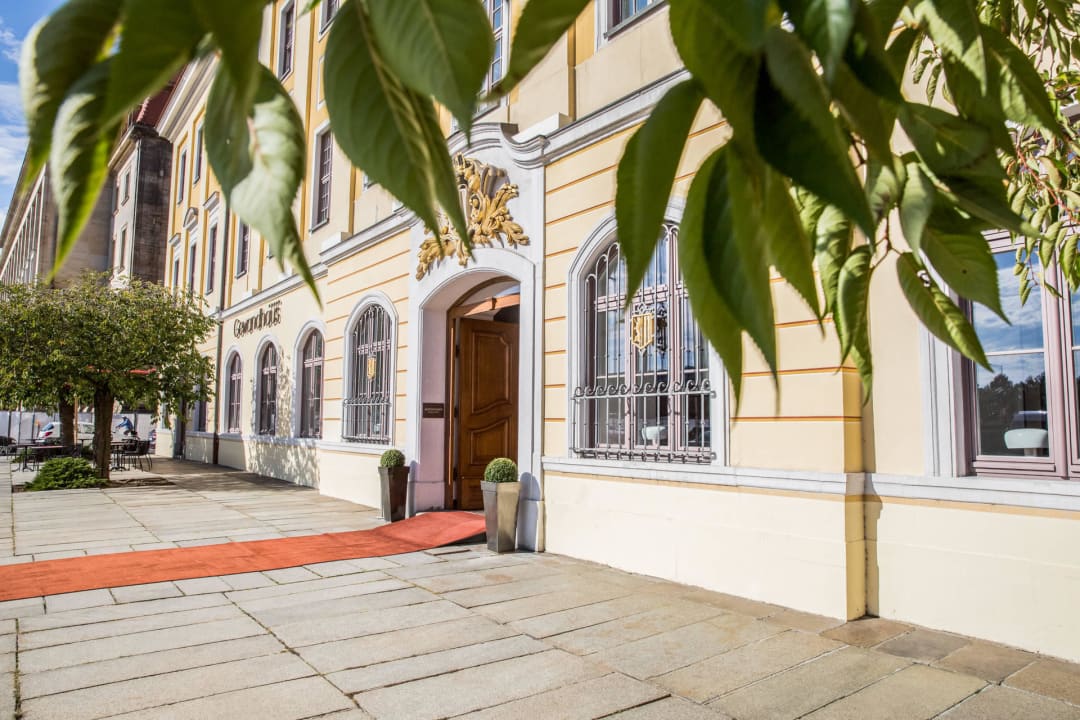 Hoteleingang Gewandhaus Dresden, Autograph Collection