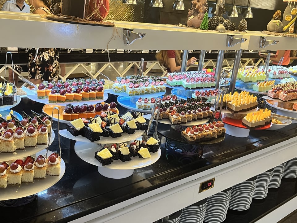 Gastro Side Royal Palace Hotel & Spa