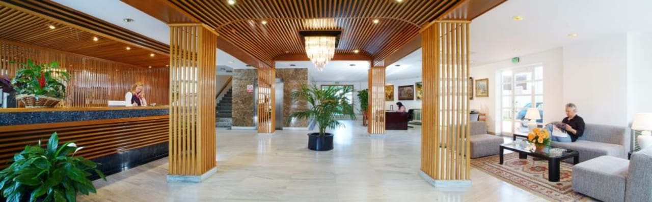 Lobby/Eingang Hotel Clumba