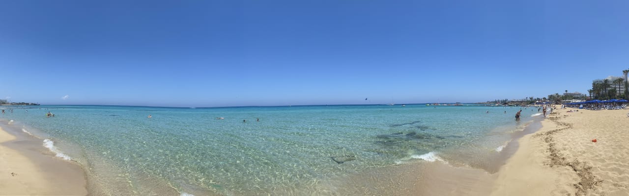 Strand Vangelis Hotel & Suites