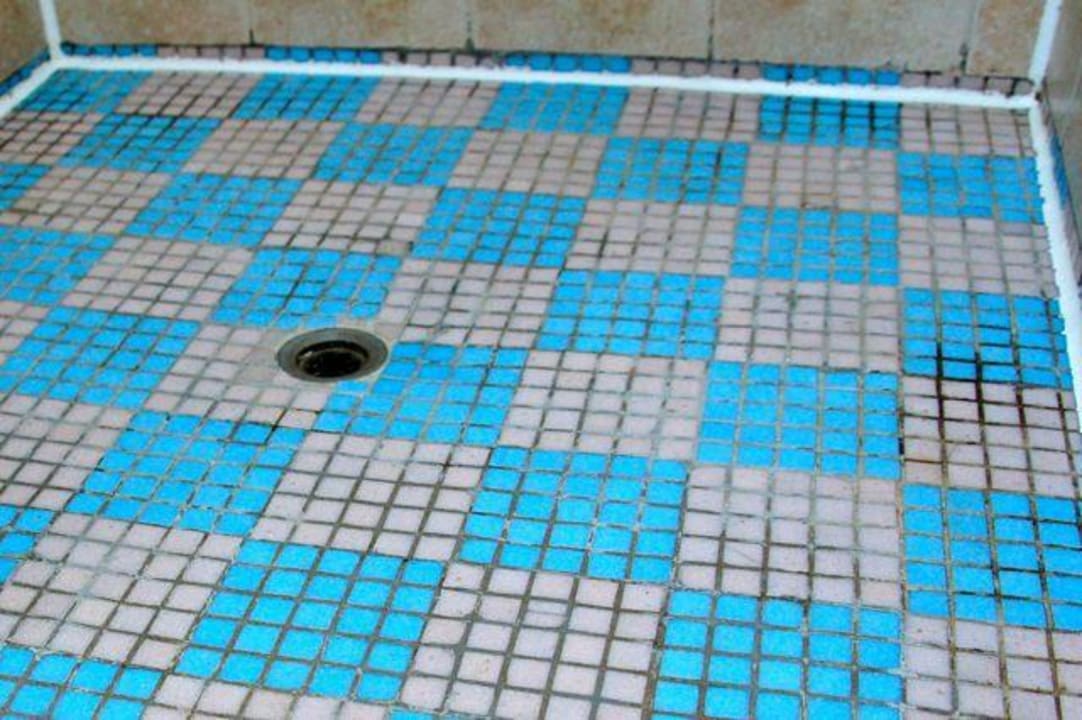 Verschimmelte Dusche Mövenpick Resort & Spa El Gouna