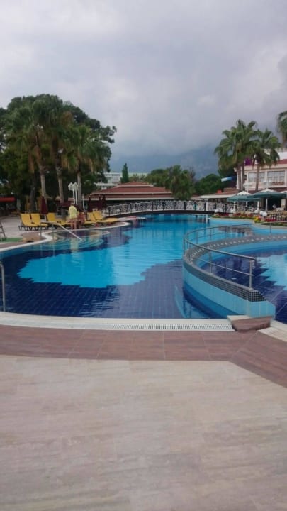 Pool Club Boran Mare Beach