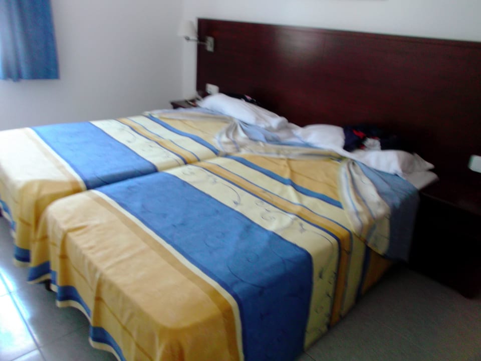 2 zusammenstellbare Betten Hotel Floresta