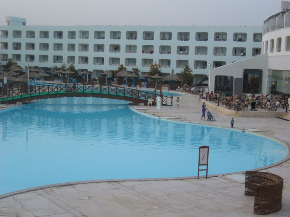 Großer Pool Titanic Resort & Aqua Park