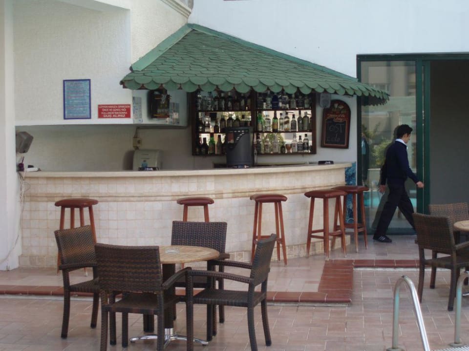 Die Poolbar Hotel Kalif
