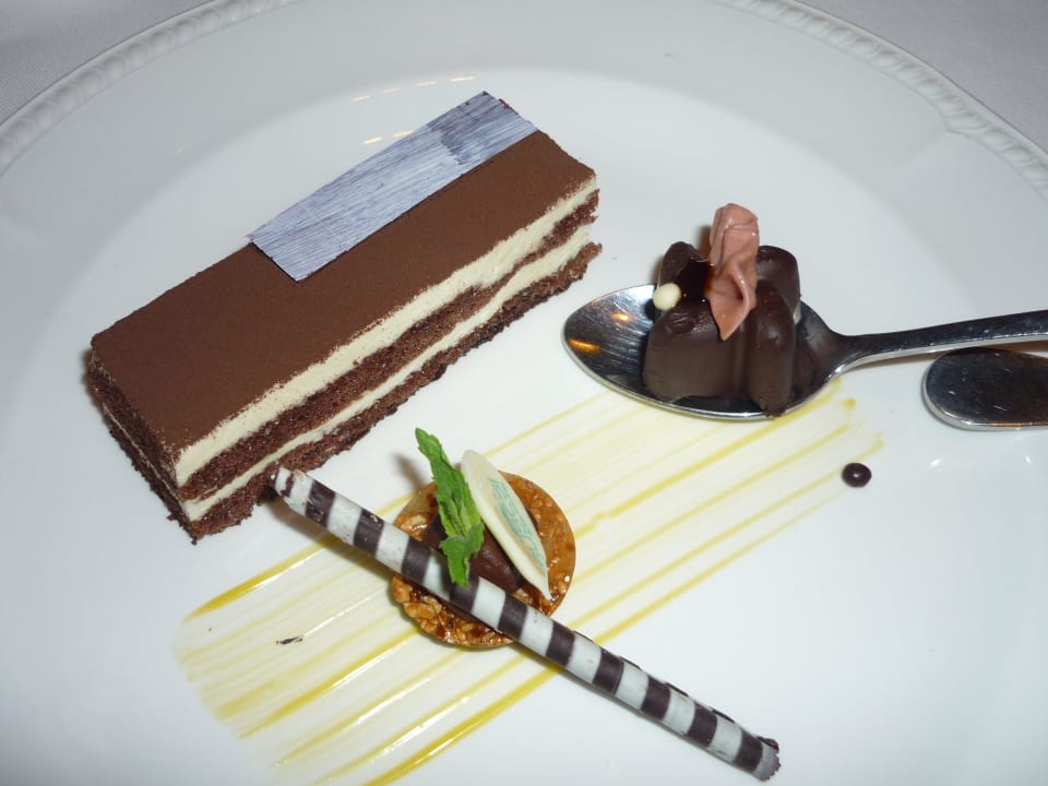 Motto - Nachtisch im Hauptrestaurant Susesi Luxury Resort