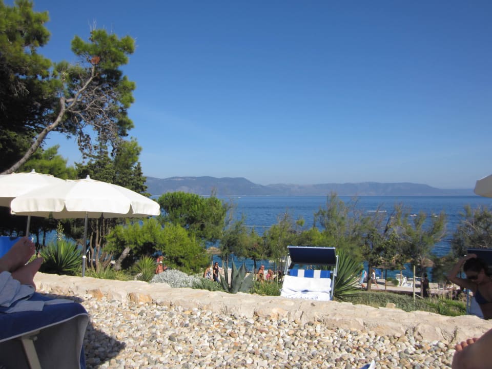 Blick von der Liege (Wiese) Valamar Sanfior Hotel & Casa