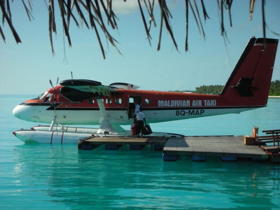Wasserflugzeug Medhufushi Island Resort