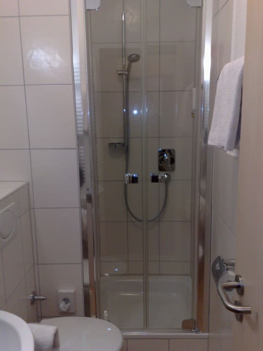 Dusche Hotel Berkheimer Hof