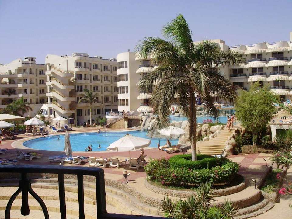 Basem w częśći resort Seagull Beach Resort