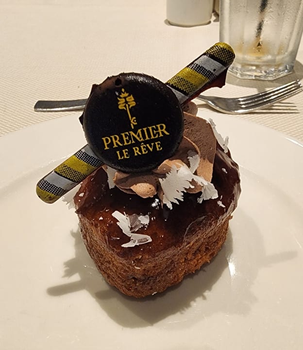 Gastro Premier Le Reve Hotel & Spa