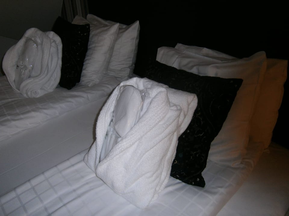 Bademantel und Hausschuhe JA Hotel
