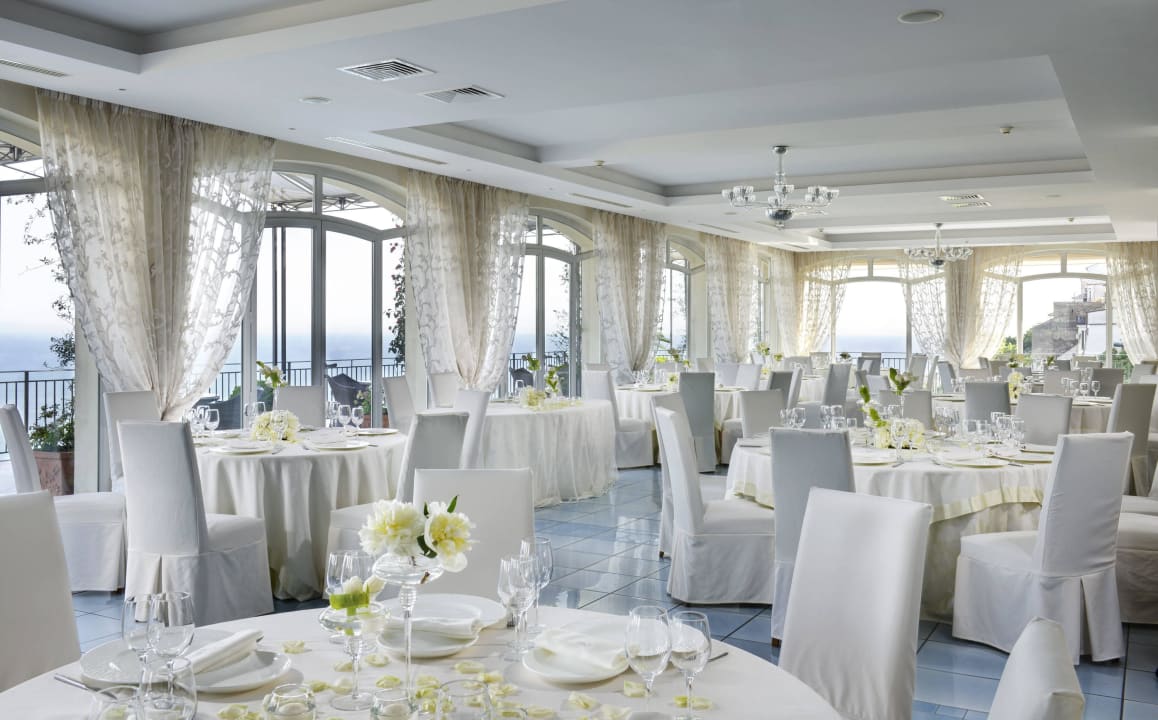 Banquet Room Hotel Raito