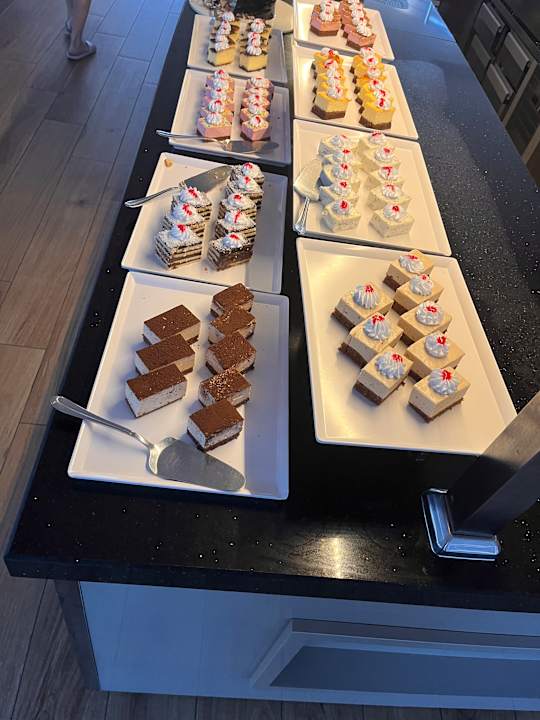 Gastro Side Golden Rock Hotel