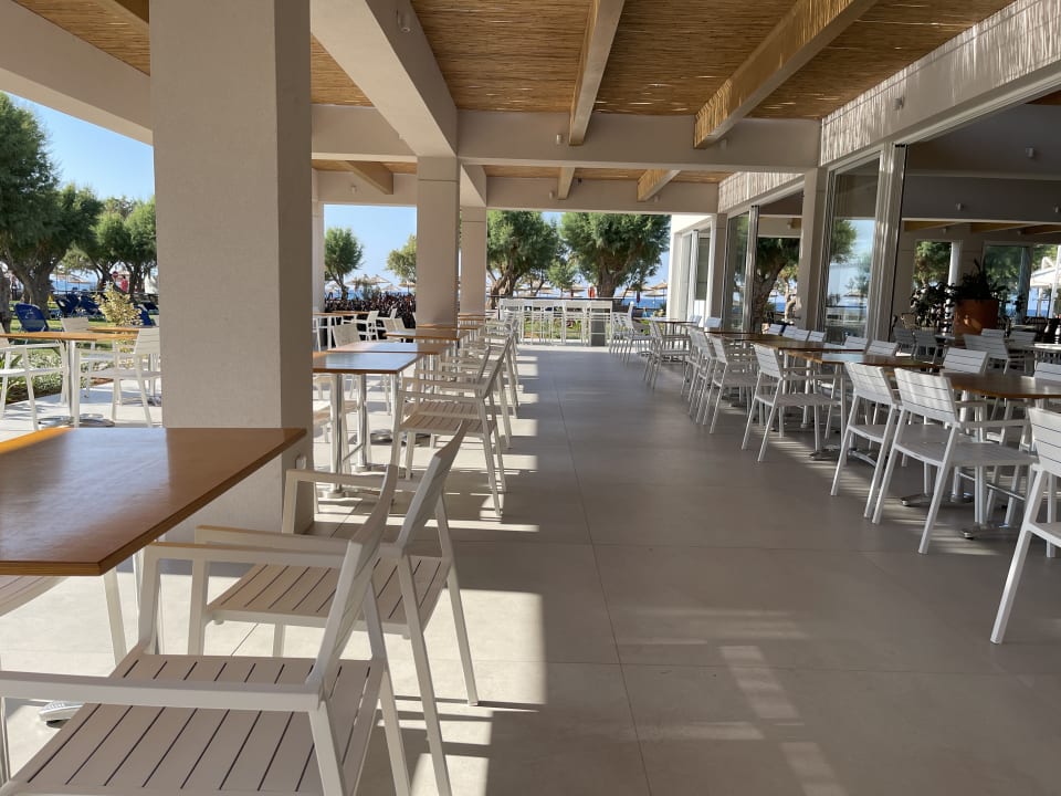 Gastro Anissa Beach & Village