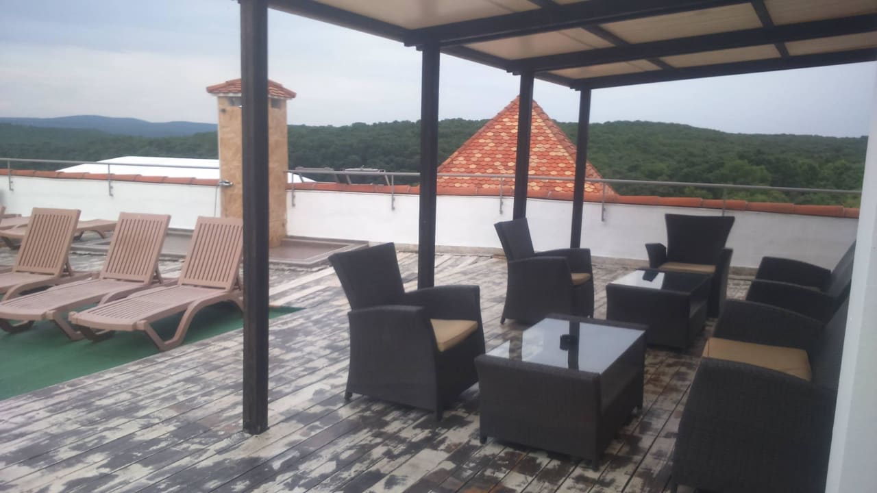 Taras Bella Vista Beach Club