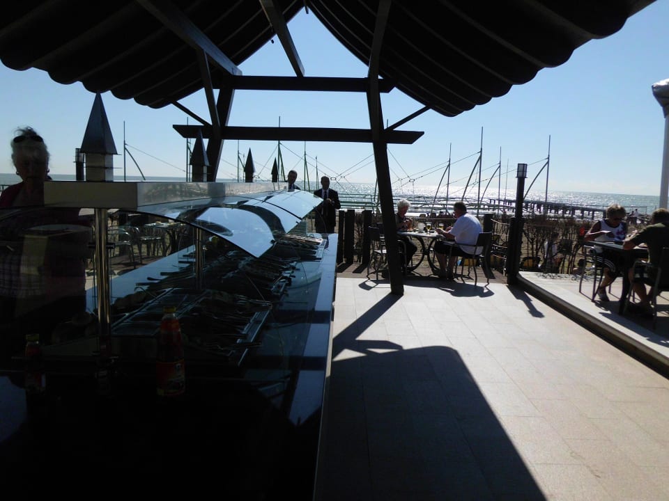 Büffet am Strand Limak Lara Deluxe Hotel & Resort