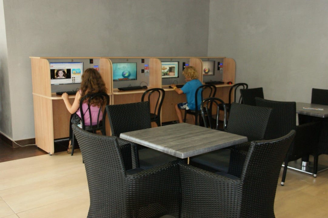 Kawiarenka internetowa odpłatna Hotel Surf Mar