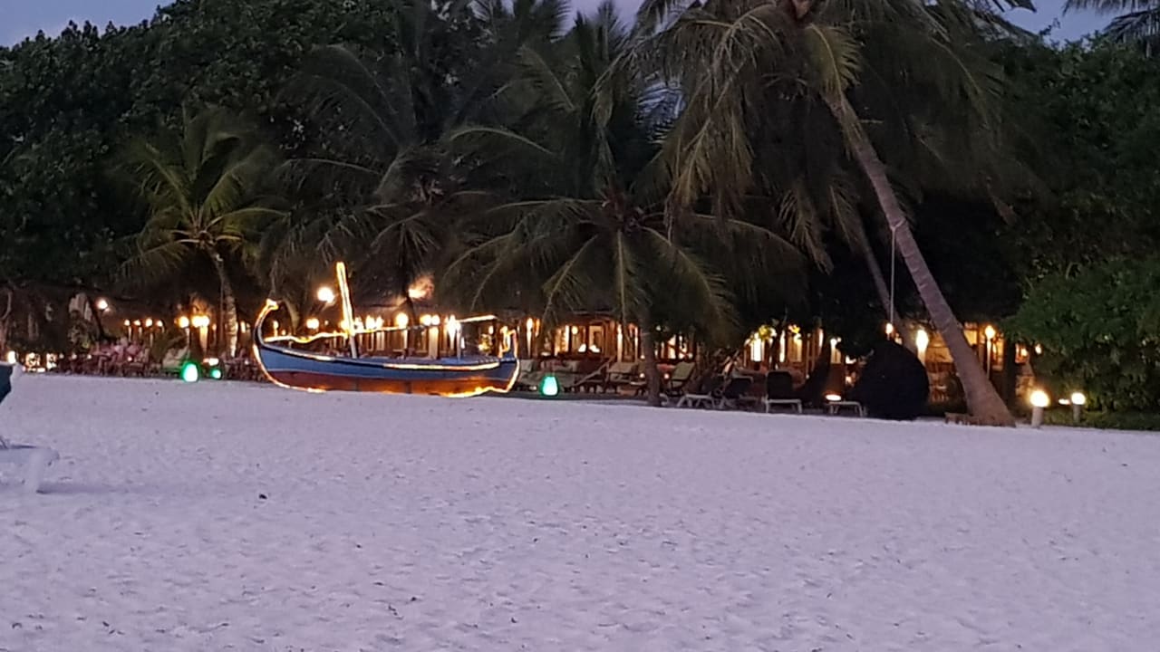 Strand Meeru Maldives Resort Island