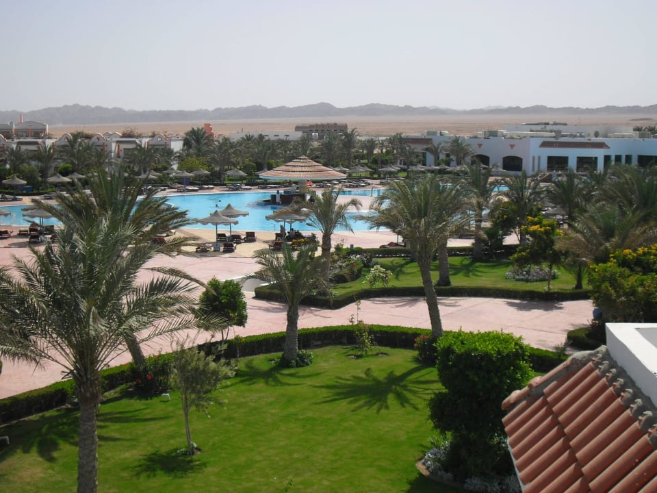 Mit Blick zum Pool Fantazia Resort Marsa Alam