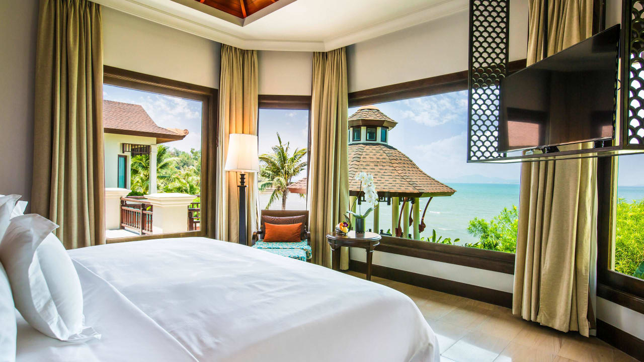 Baan Sai Nam 2 Bedroom Pool Villa, Master Bedroom InterContinental Pattaya Resort