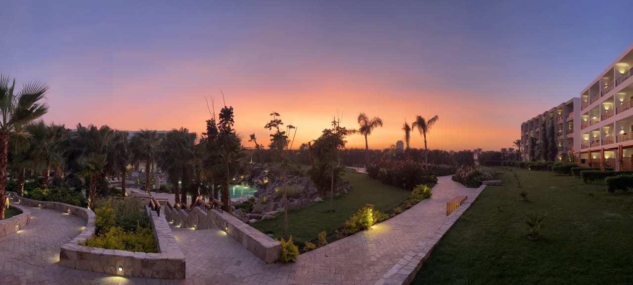 Gartenanlage Fort Arabesque - The West Bay