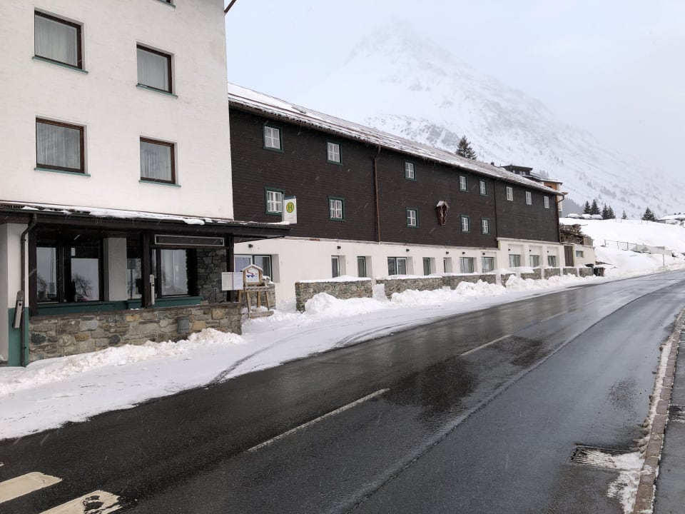 Außenansicht Hotel Alpenrose