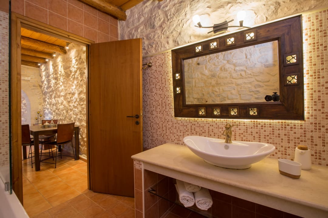 Zimmer Arcus Suites