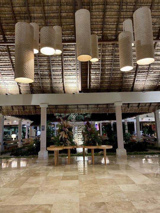 Lobby Iberostar Waves Tucan