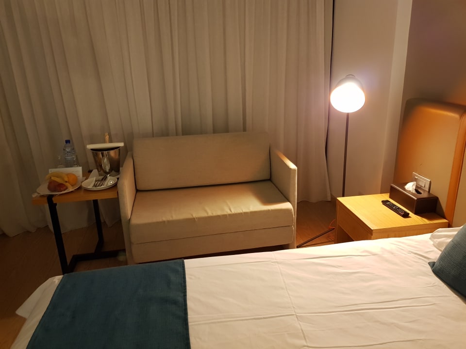 Zimmer Crystal Springs Beach Hotel