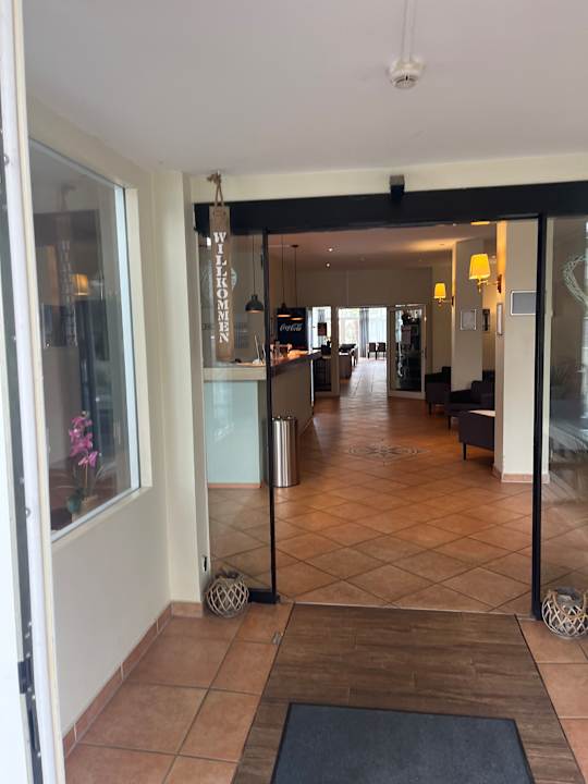 Lobby Hotel Plöner See by Tulip Inn