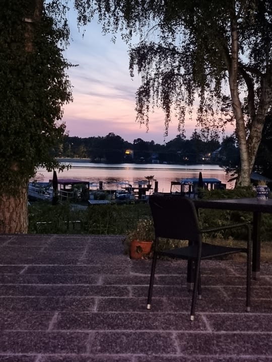 Ausblick Waldhotel am See Berlin-Schmöckwitz