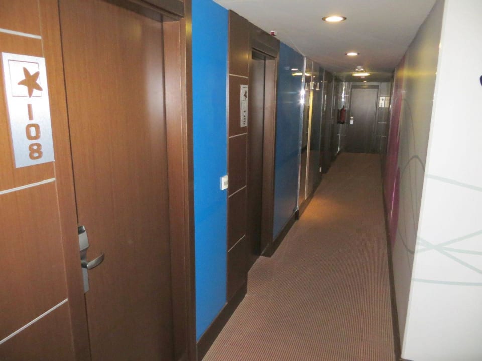 Flur 1. Etage Rocamar Exclusive Hotel & Spa