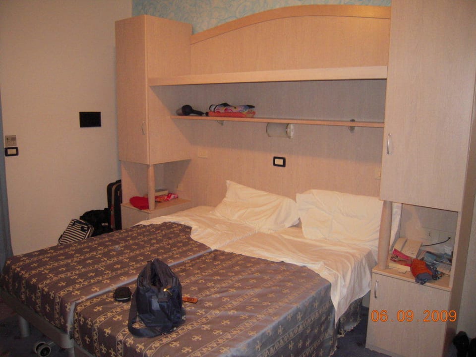 Schlafgelegenheit im Zimmer 230 Hotel Le Soleil